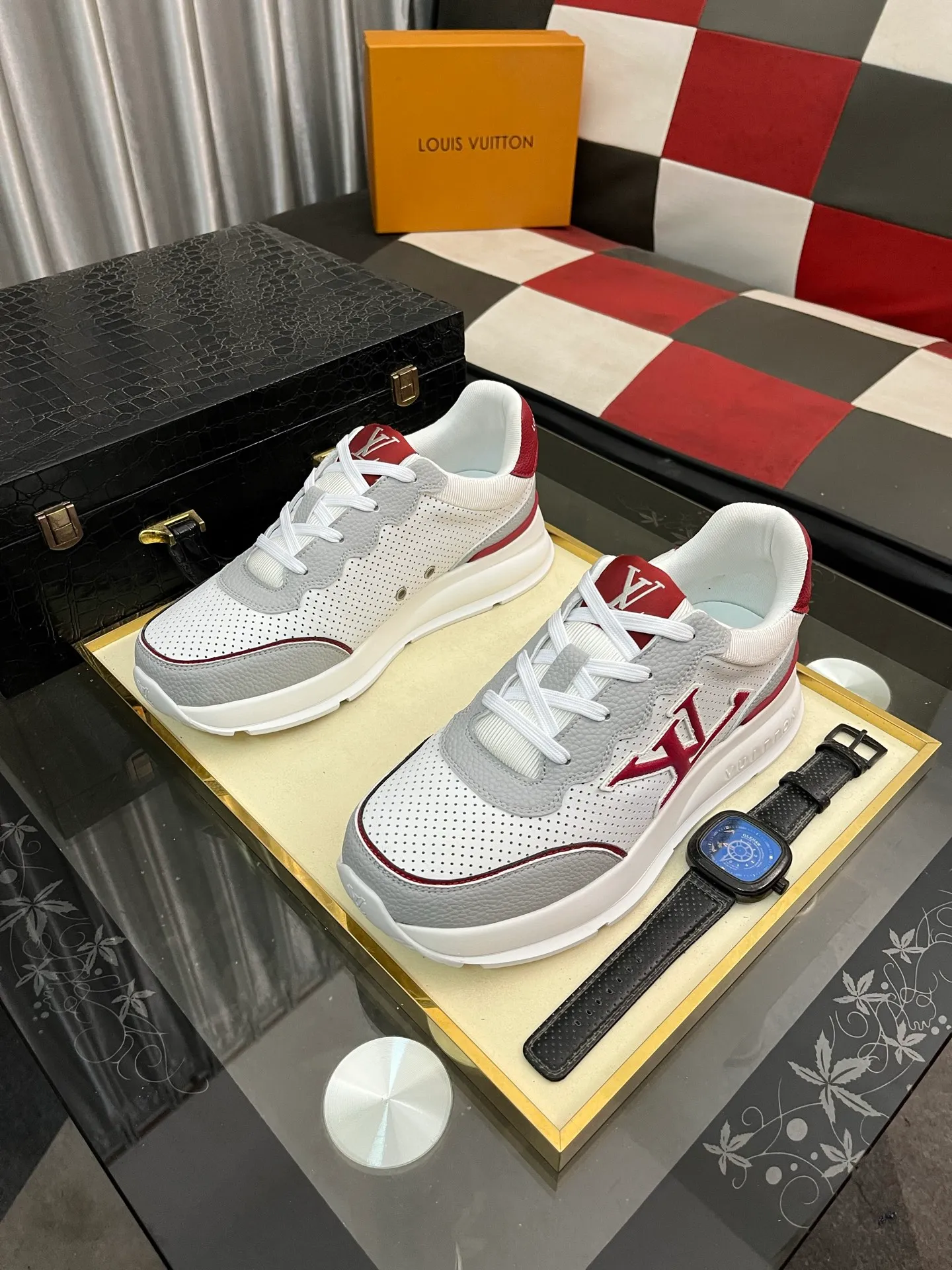 Men's shoes 💰458⌚️⌚️[Louis Vuitton LV] Dad shoes are popular casual sports shoes with outsole, breathable and comfortable, easy to walk, trendy men's versatile fly woven epoxy with ➕leather lining➕Gucci's popular original outsole, sports and running style, super comfortable. Code number 38-44